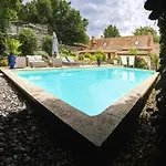 Authentique Maison Familiale En Périgord Pourpre