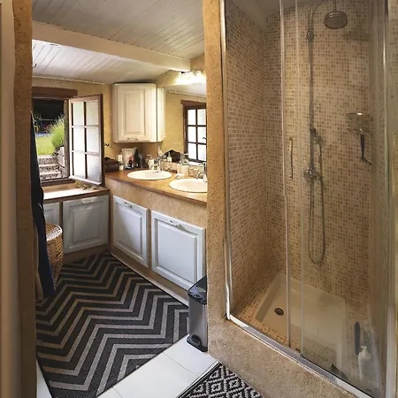 La Maison Dans La Clairiere En Perigord Pourpre Ferienhaus Lembras