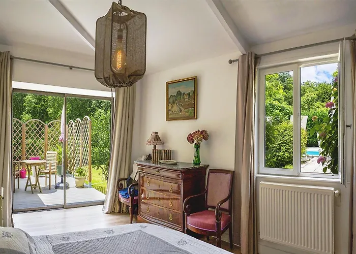 La Maison Dans La Clairiere En Perigord Pourpre * Lembras