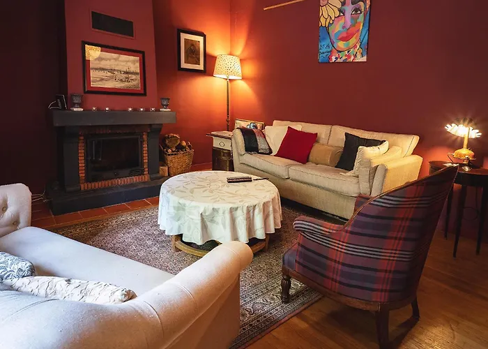 La Maison Dans La Clairiere En Perigord Pourpre Lembras