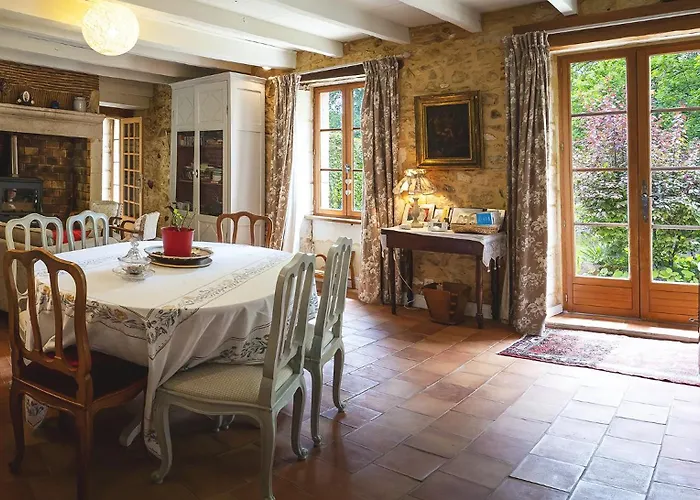 La Maison Dans La Clairiere En Perigord Pourpre *