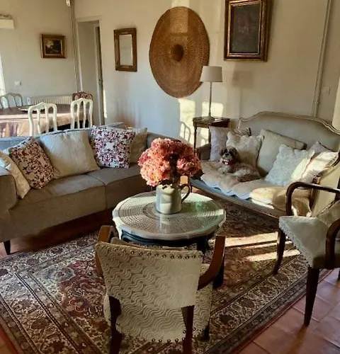 La Maison Dans La Clairiere En Perigord Pourpre